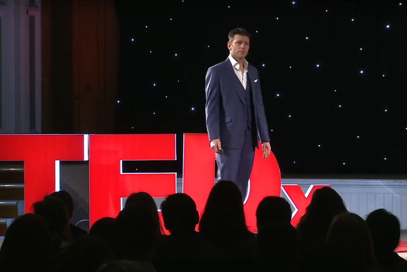 Deri Llewellyn-Davies presenting his TED Talk.
